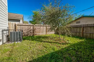 3540 Rebecca St, Houston, TX 77021 - Photo 30