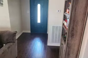 2014 Richmond Dr, Richmond, TX 77406 - Photo 4