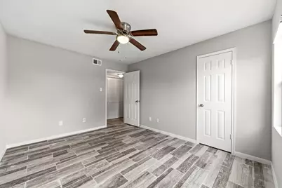 130 April Point Drive N, Conroe, TX 77356 - Photo 8