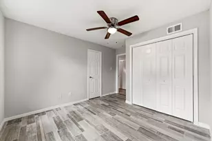 130 April Point Dr N, Conroe, TX 77356 - Photo 10