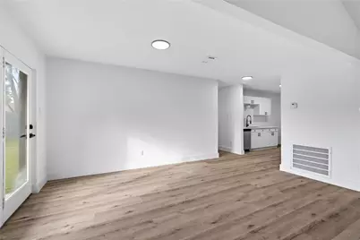 9809 Wren Court, Conroe, TX 77385 - Photo 8