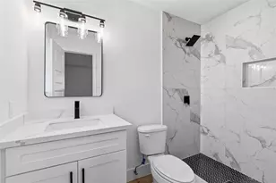 9809 Wren Ct, Conroe, TX 77385 - Photo 16