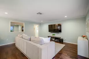 4717 Benning Dr, Houston, TX 77035 - Photo 12