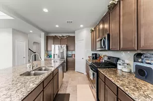 29627 Yaupon Shore Dr, Spring, TX 77386 - Photo 6