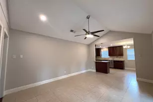 10014 Cedardale Dr, Houston, TX 77055 - Photo 12