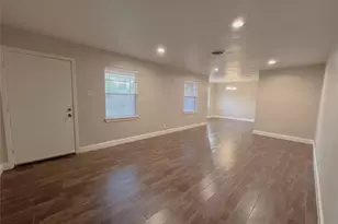 10014 Cedardale Dr, Houston, TX 77055 - Photo 6