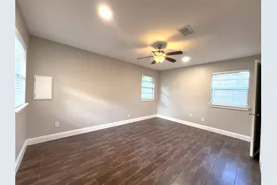 10014 Cedardale Drive, Houston, TX 77055 - Photo 20