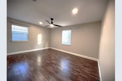 10014 Cedardale Drive, Houston, TX 77055 - Photo 14