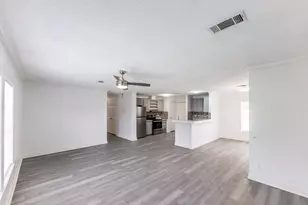 147 Varsity Circle, Huntsville, TX 77340 - Photo 4