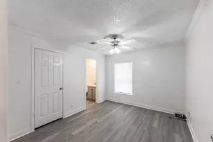 147 Varsity Circle, Huntsville, TX 77340 - Photo 12