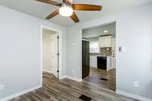 317 Eastwood St, Houston, TX 77011 - Photo 4