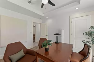 10611 Deerwood Rd, Houston, TX 77042 - Photo 12