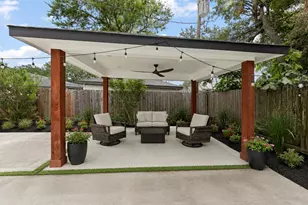 10611 Deerwood Rd, Houston, TX 77042 - Photo 26