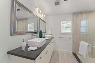 10611 Deerwood Rd, Houston, TX 77042 - Photo 20