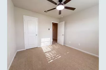 8322 Oakleaf Meadow Court, Rosharon, TX 77583 - Photo 12