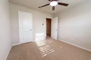8322 Oakleaf Meadow Ct, Rosharon, TX 77583 - Photo 12