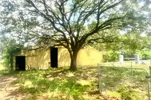 2691 Fm 1862, Blessing, TX 77465 - Photo 18