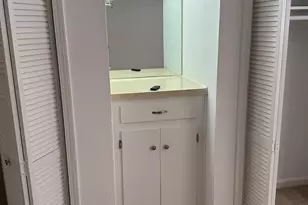 8818 Ilona Ln, Houston, TX 77025 - Photo 12