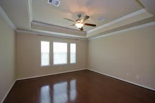 7 Umbria Ln, The Woodlands, TX 77382 - Photo 12