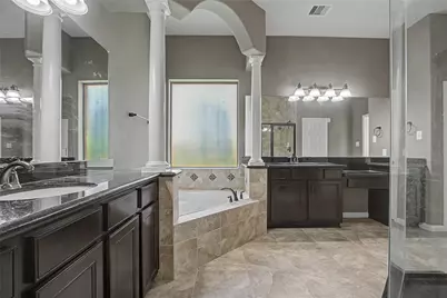 11010 Via Capri Court, Richmond, TX 77406 - Photo 16