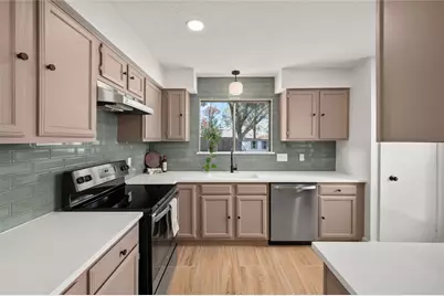 303 Knoll Forest Drive, League City, TX 77573 - Photo 8