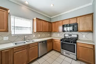 8726 Old Maple Ln, Humble, TX 77338 - Photo 8