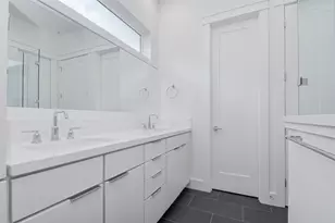 1123 W 17th St, Houston, TX 77008 - Photo 14