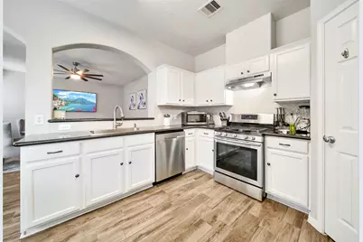 6415 Wilshire Lakes, Houston, TX 77040 - Photo 8