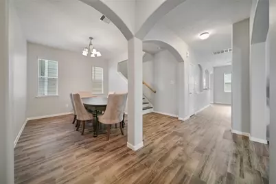 6415 Wilshire Lakes, Houston, TX 77040 - Photo 2