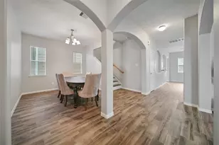 6415 Wilshire Lakes, Houston, TX 77040 - Photo 2