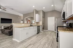 5202 Camarosa Dr, Pasadena, TX 77504 - Photo 10