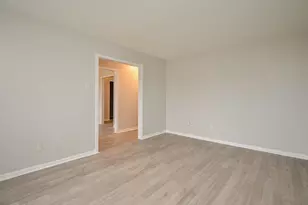 5243 Greylog Dr, Houston, TX 77048 - Photo 6