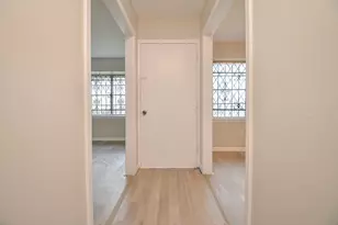 5243 Greylog Dr, Houston, TX 77048 - Photo 4