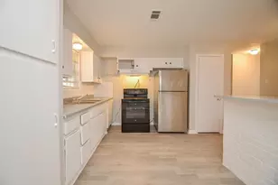 5243 Greylog Dr, Houston, TX 77048 - Photo 10