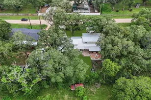 35 Bounty St, Blessing, TX 77419 - Photo 34