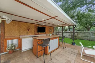 35 Bounty St, Blessing, TX 77419 - Photo 10