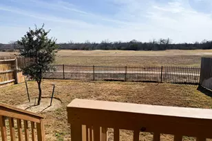 285 Middle Green Loop, Floresville, TX 78114 - Photo 10