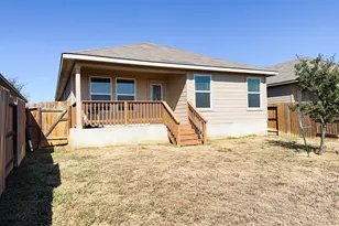 285 Middle Green Loop, Floresville, TX 78114 - Photo 12