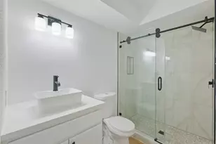 221 N Baron St, Bellville, TX 77418 - Photo 8