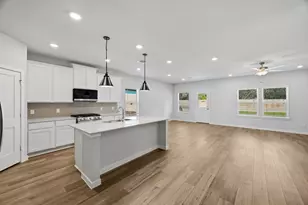 8527 Light Rail Dr, Clute, TX 77441 - Photo 10