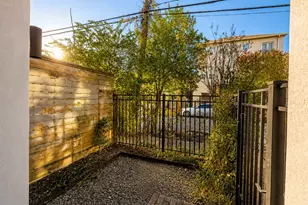 5911 Rose St, Houston, TX 77007 - Photo 28
