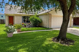 11323 Granite Rock Ln, Tomball, TX 77375 - Photo 2