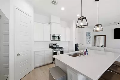 8903 Grovner Place, Houston, TX 77055 - Photo 10