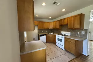 216 Gale St, Houston, TX 77009 - Photo 4