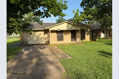 601 N 12th Street, La Porte, TX 77571 - Photo 1