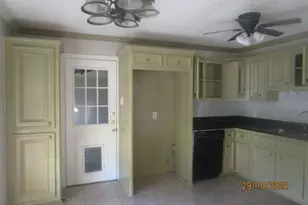 601 N 12th St, La Porte, TX 77571 - Photo 6