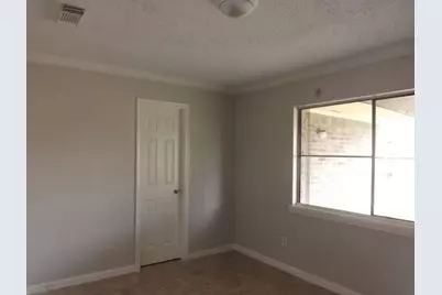 601 N 12th Street, La Porte, TX 77571 - Photo 12