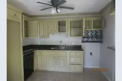 601 N 12th Street, La Porte, TX 77571 - Photo 6