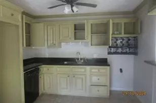 601 N 12th St, La Porte, TX 77571 - Photo 6