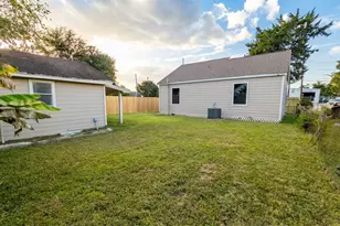 428 Van Molan St, Houston, TX 77022 - Photo 30